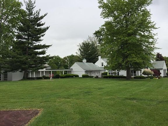 2nd image of 101 Lane Dr