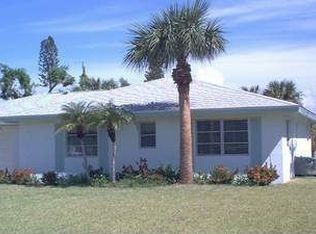 546 E Rocks Dr, Sanibel, FL 33957