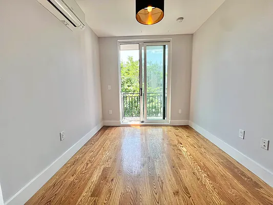 Rented by ERNY LLC | media 20