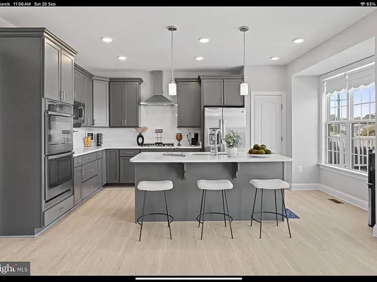 15332 Ballerina Loop — Photo 2