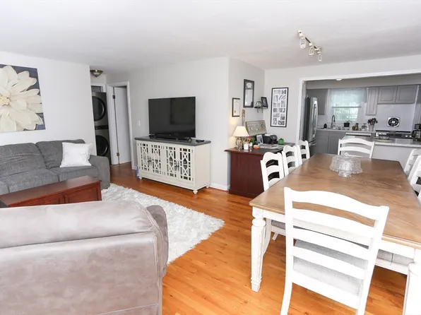 540 Granby Rd #73B, South Hadley, MA 01075