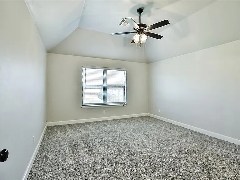 9301 SW 44th Ter — Photo 13