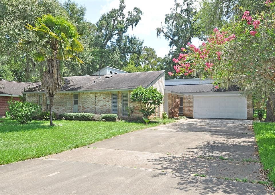 1st image of 227 Prescott Dr
