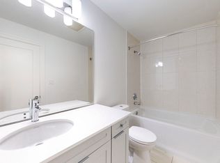 50 Spadina Rd #712, Toronto, ON M5R2P1