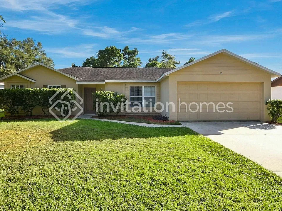 116 E Holly Dr