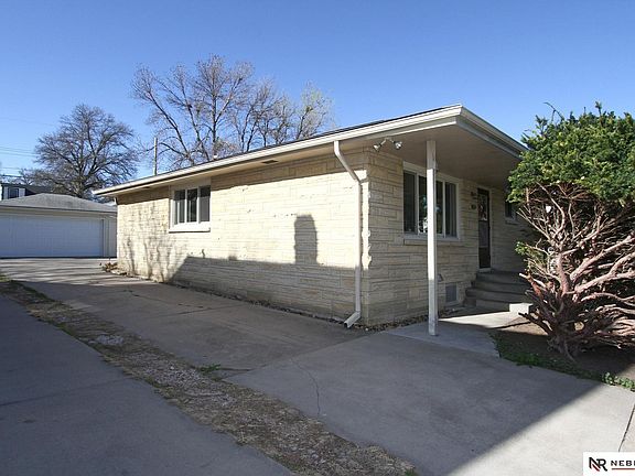 2nd image of 5035 Holdrege St