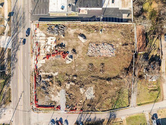 3rd image of 2801 Dickerson Pike
