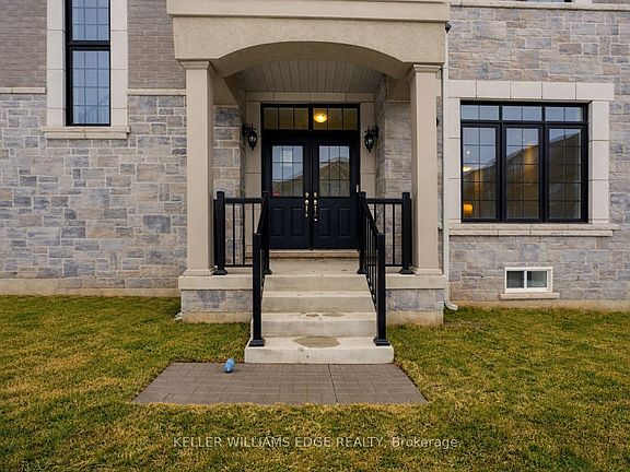 3rd image of 132 Settlers Rd E