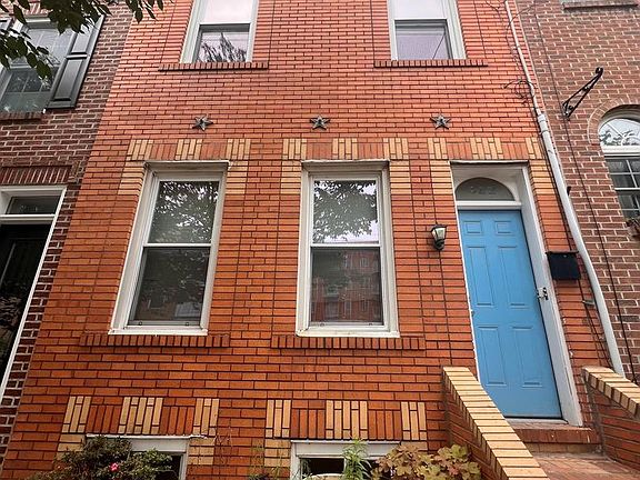 2nd image of 922 Ellsworth St