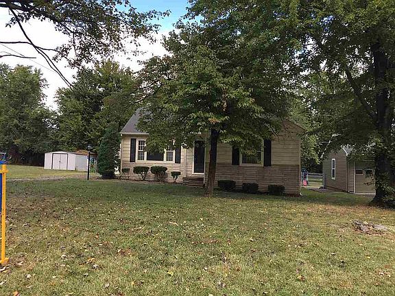 2nd image of 190 Iroquois Dr
