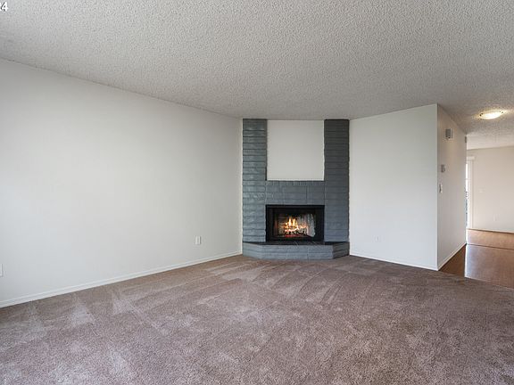 5th image of 6905 NE 43rd St APT D
