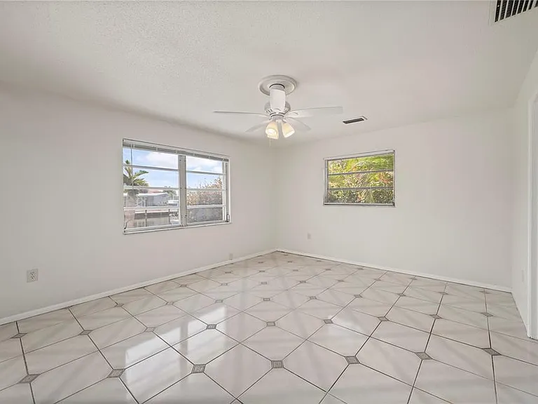 110 Gulfview Rd — Photo 17