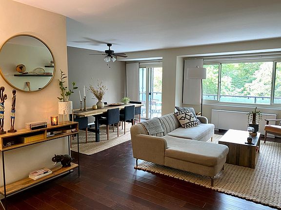 4th image of 4201 Cathedral Ave NW APT 409E