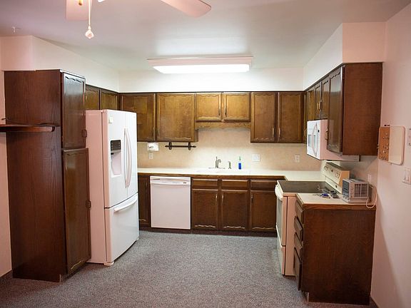 2nd image of 2462 Craig Ave