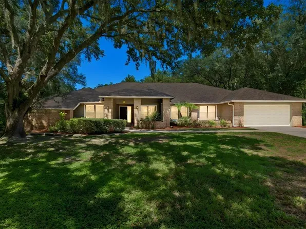 5804 Ainsworth Ct E, Tampa, FL 33647