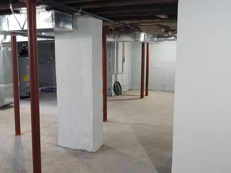 162 S Bridge St — Photo 22