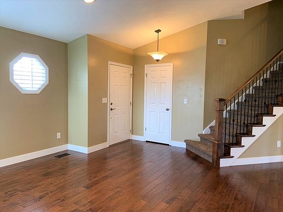 5th image of 9392 S Tanya Ave