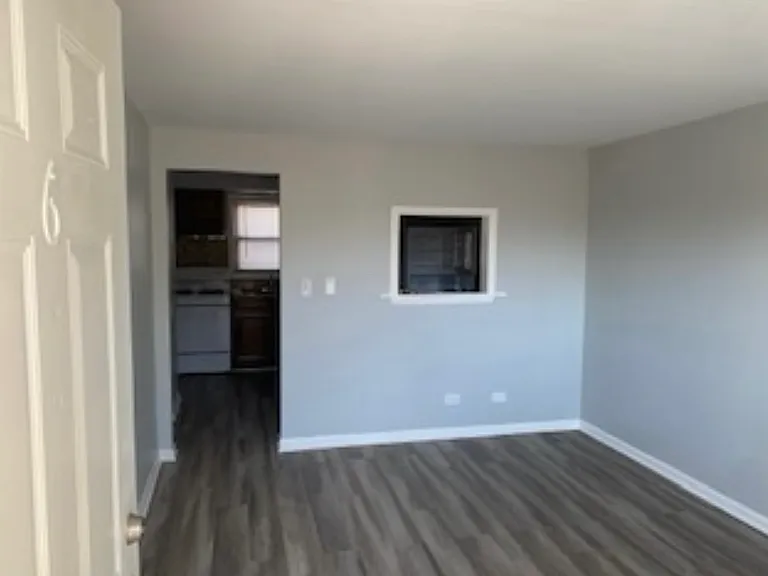 1218 Circle Ave #6 — Photo 8