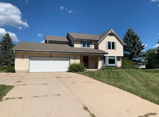 10426 W Herda Pl, Franklin, WI 53132