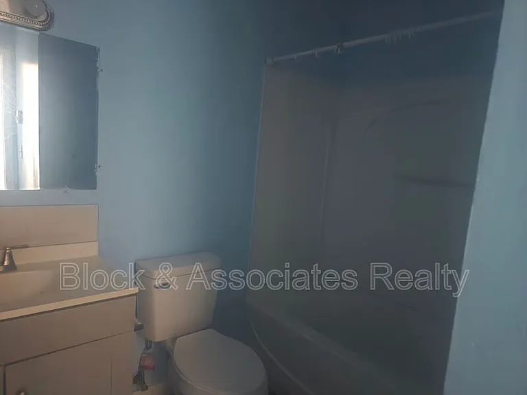 140 Kenilworth Dr #E — Photo 9