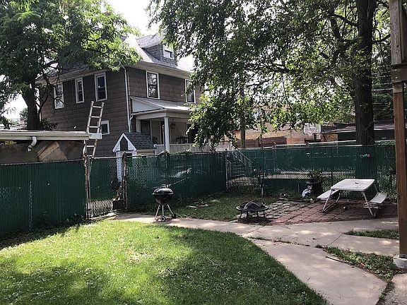 5th image of 1617 W Highland Ave