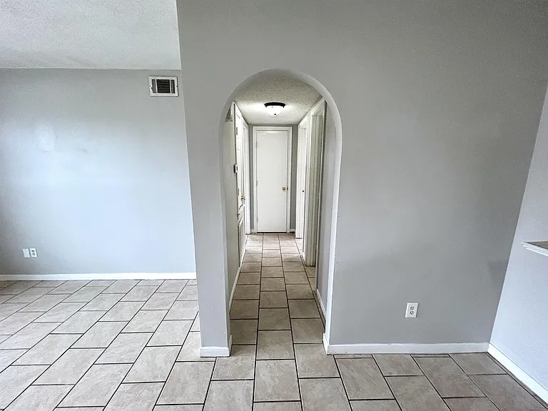1924 Tusa Dr #B — Photo 4