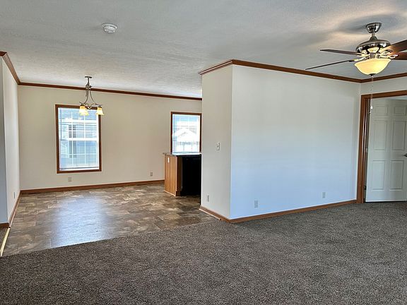 3rd image of 29080 Meadowlark Blvd #289