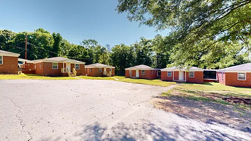 Two bedroom apartment for $1199 per month ~5 minutes from the Airport in a quaint and quiet commu... Photo 1