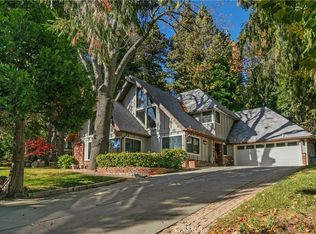 27866 Peninsula Dr S, Lake Arrowhead, CA 92352