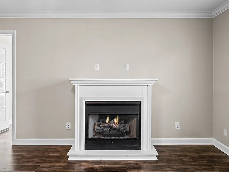 405 Tranquill Ln — Photo 8