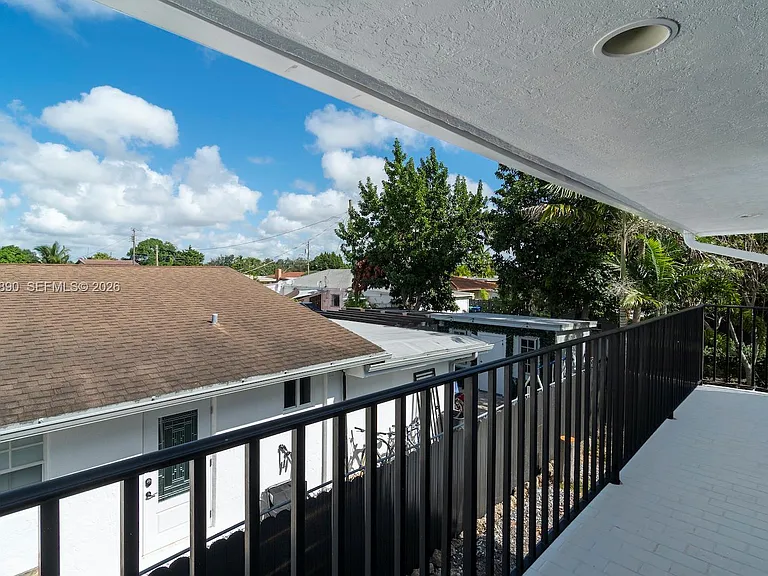 2729 SW 67th Ave — Photo 22