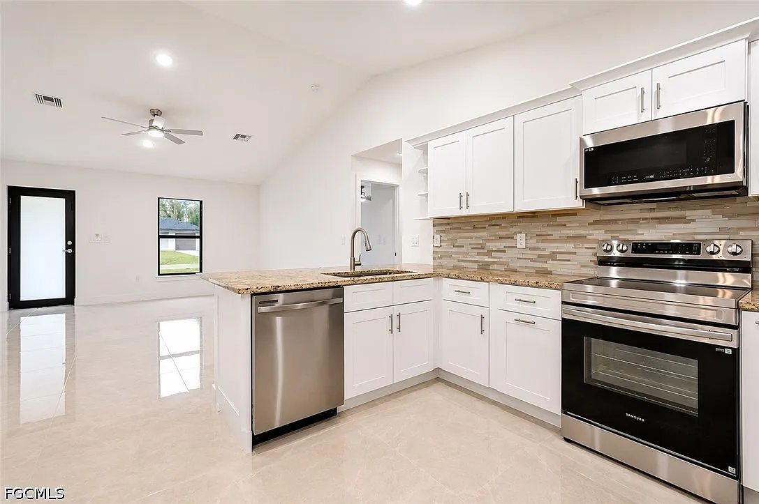 3 bed, 2.0 bath, 1258 sqft, $1,750 — Photo 3