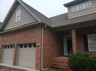 180 Cabot Dr, Winston Salem, NC 27103