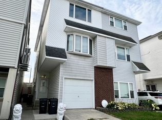 8 Green Valley Rd FLOOR 1, Staten Island, NY 10312