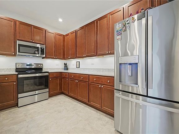 5th image of 1439 Rollesby Way