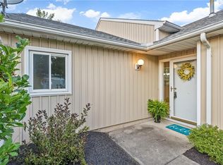 1486 Iris Glen Dr, Twinsburg, OH 44087