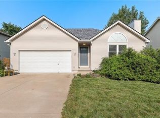 435 N Queen Ridge Ave, Independence, MO 64056