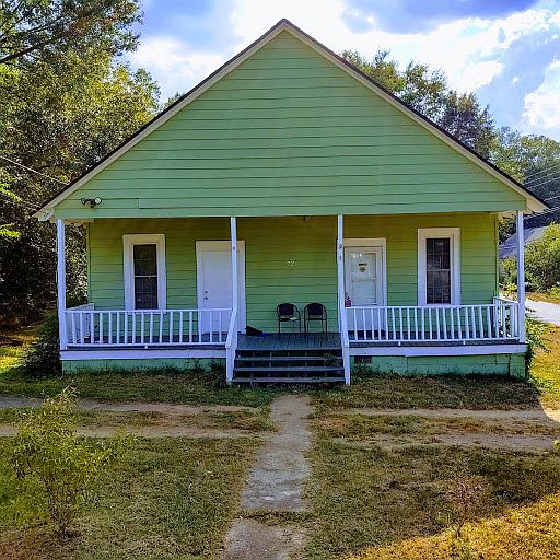 Front of 72 Arnco 4th St