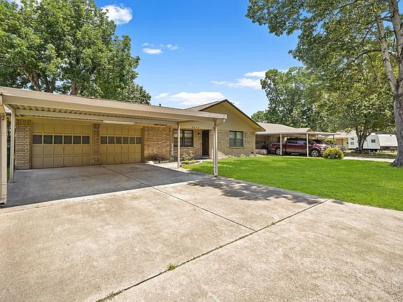 2nd image of 9514 Vilven Ln