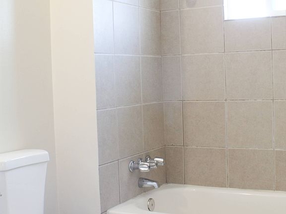 9240 MacArthur Blvd. #6