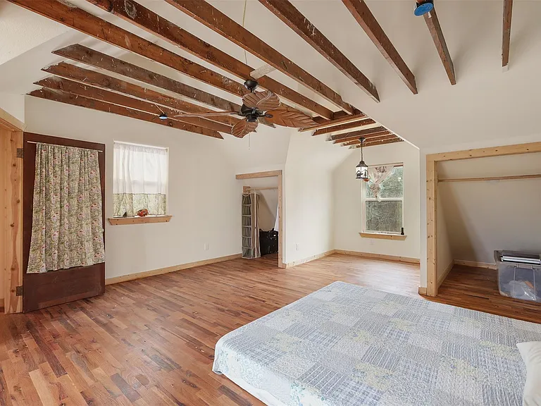 9009 Lazy Ln — Photo 29
