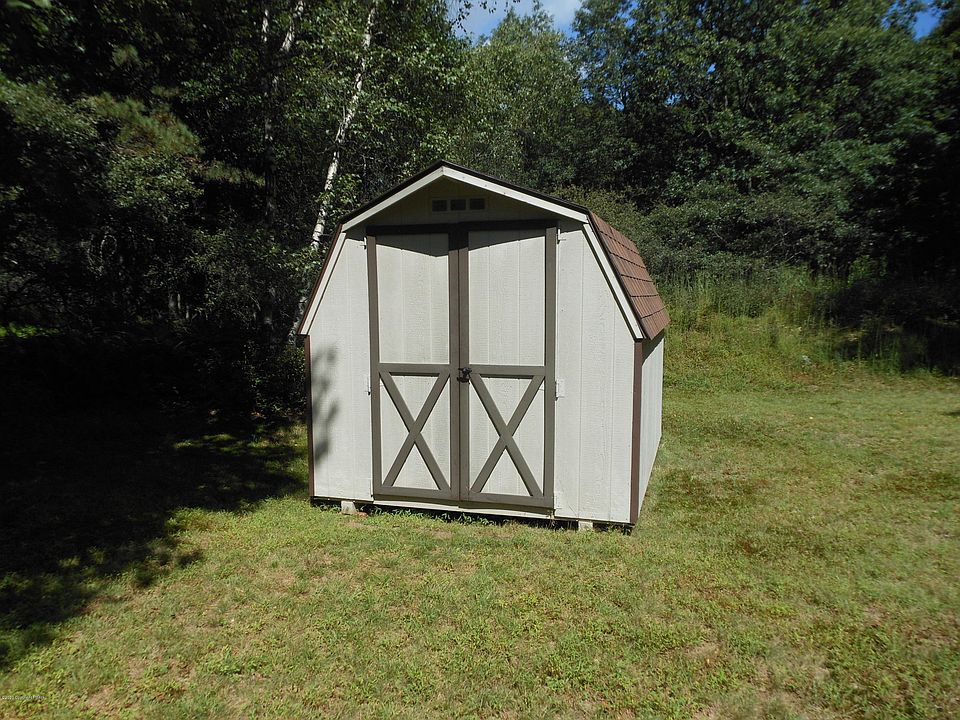 2nd image of 207 Chapman Cir