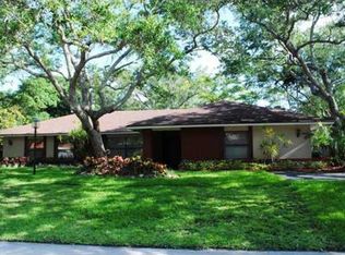 8221 SW 89th St, Miami, FL 33156