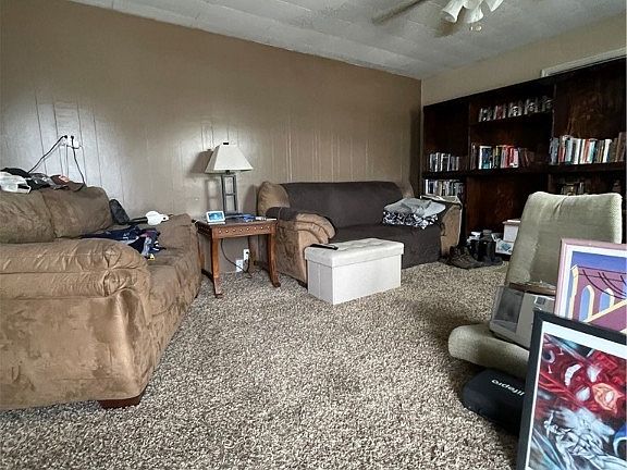 4th image of 922 Avenue I