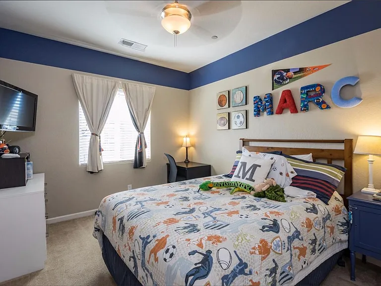 10586 N Whitney Ave — Photo 4