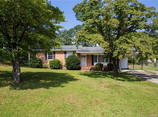 540 Cimarron Dr, Fayetteville, NC 28303