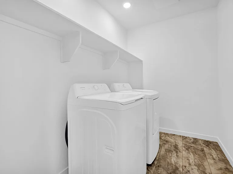 10943 Snowdon St — Photo 18