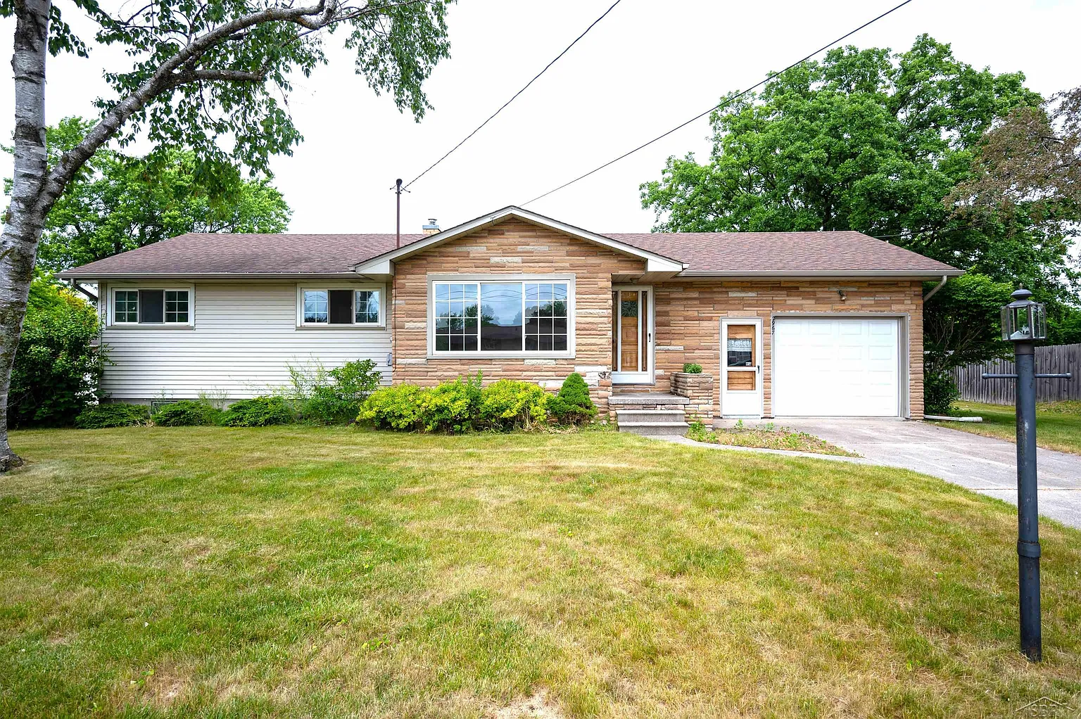 2967 Cadillac Dr photo 1