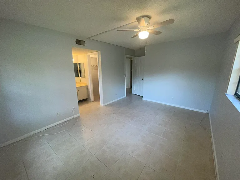 4185 Oak Terrace Dr — Photo 7