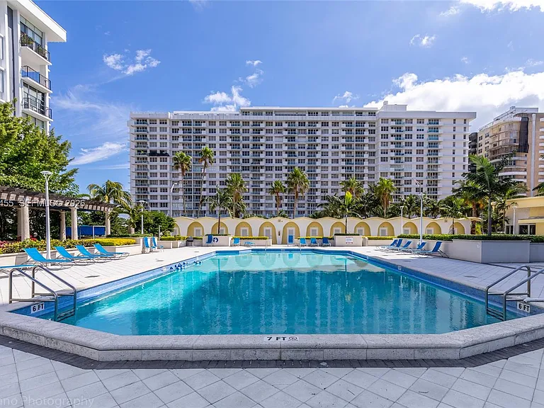 5600 Collins Ave #16B — Photo 26